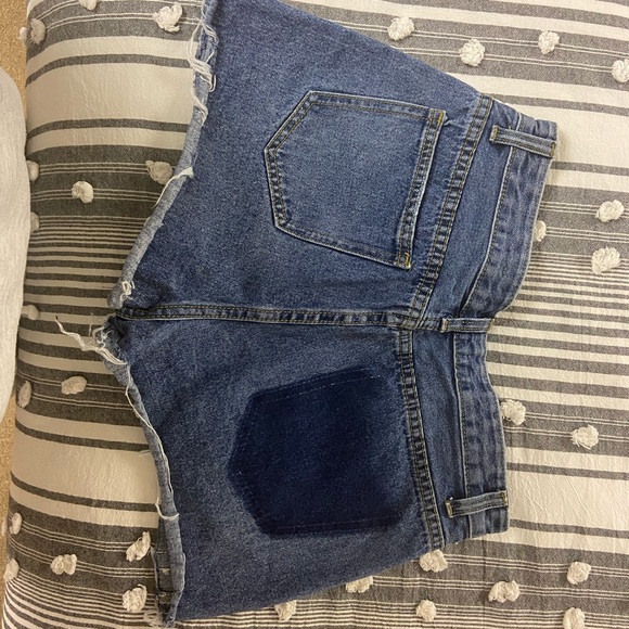 MOMOKROM Jean shorts - Picture 2 of 4